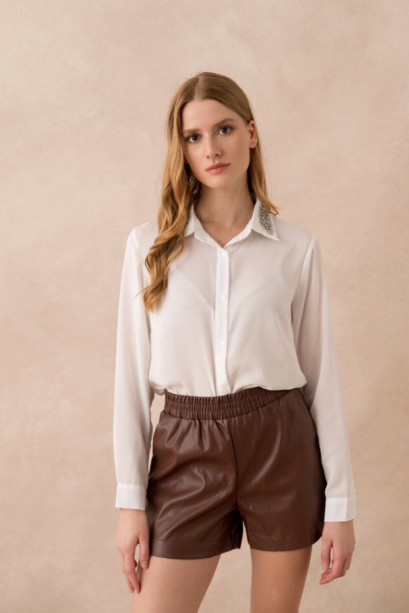 CHEMISE UNIE AVEC COL EN STRASS – Image 3