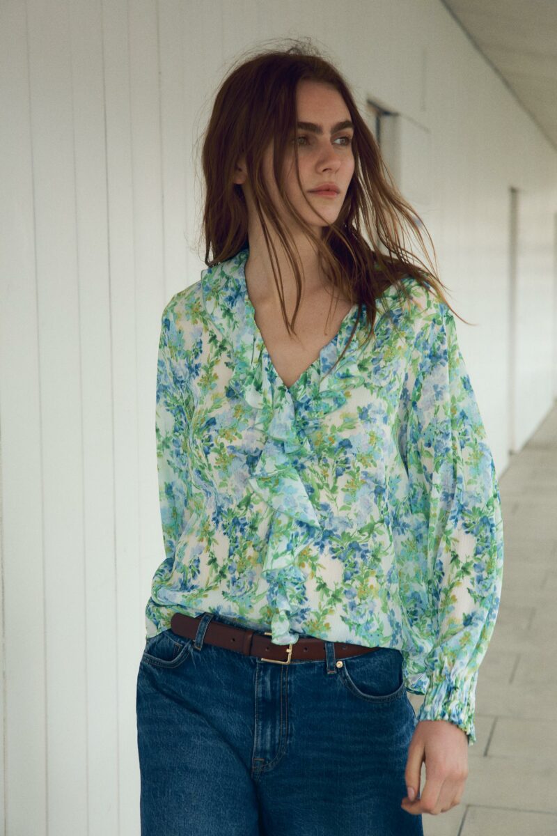 CHEMISE À IMPRIMÉ FLORAL ET VOLANTS – Image 2