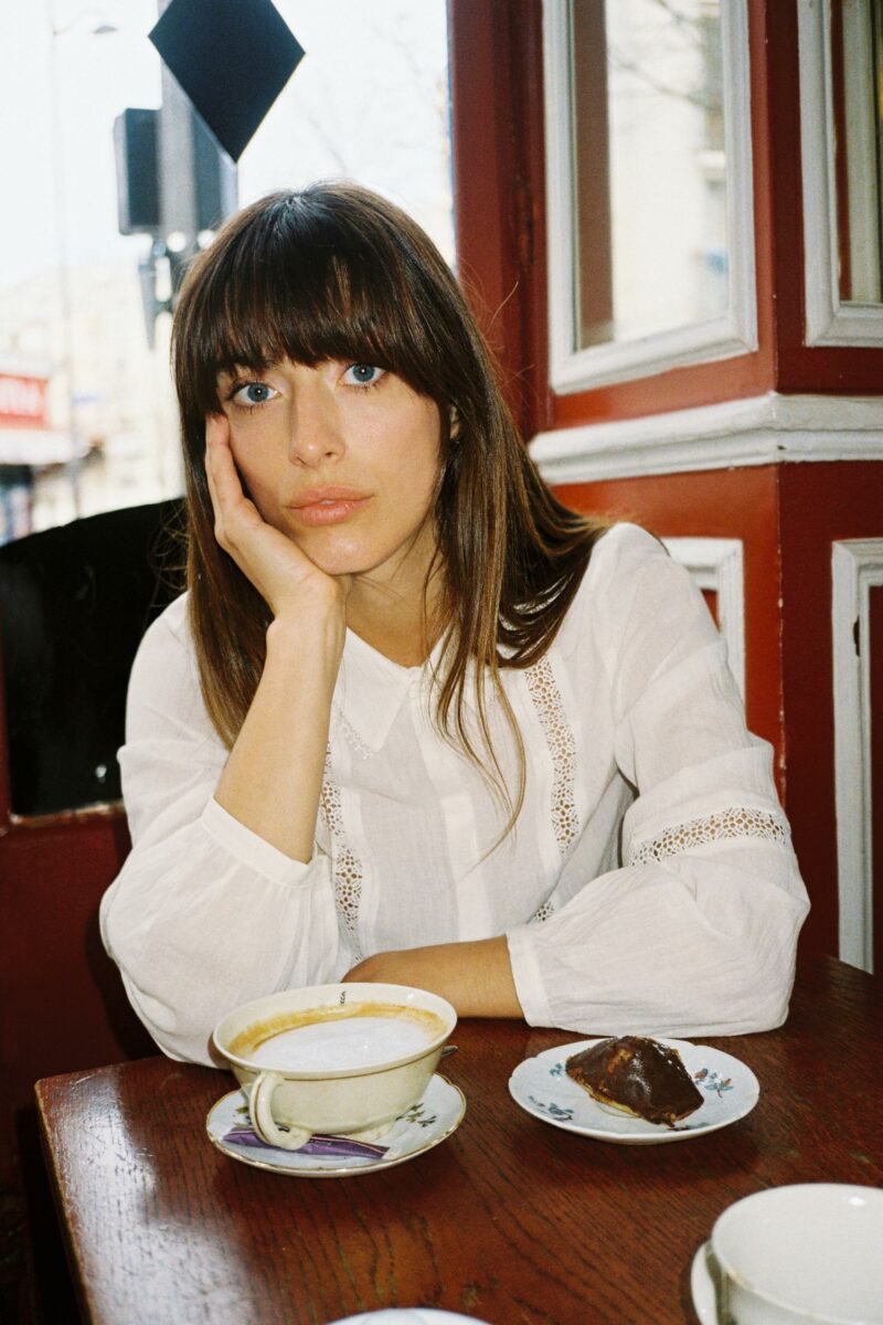 BLOUSE AVEC PLIS NERVURÉS ET ENTRE-DEUX – Image 2