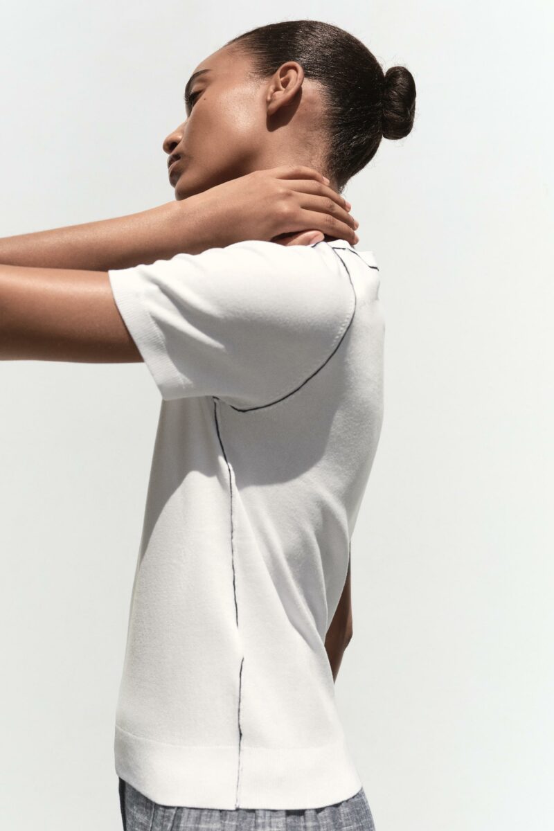 PULL À MANCHES COURTES AVEC LISERÉS – Image 2