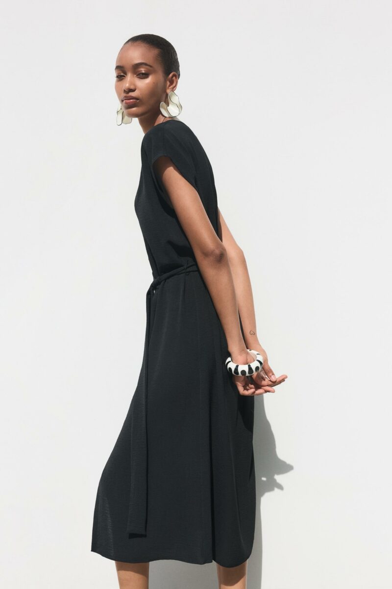 ROBE FLUIDE AVEC CEINTURE – Image 3