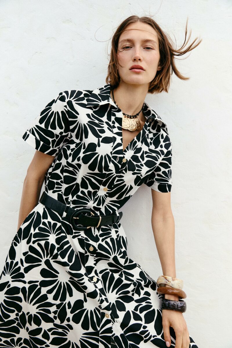 ROBE MIDI EN POPELINE IMPRIMÉE CEINTURE – Image 3