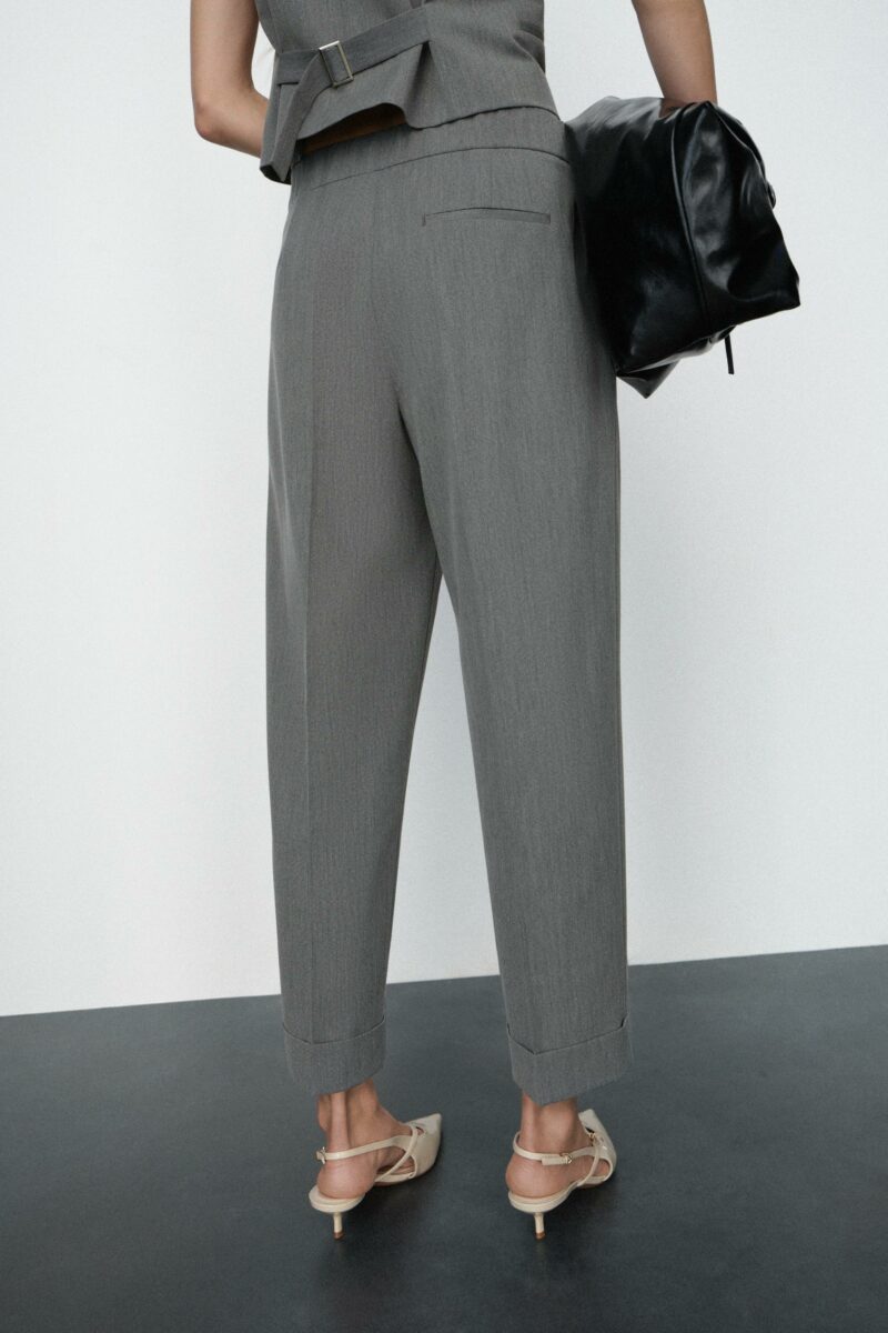 PANTALON AVEC PINCES ET OURLETS À REVERS – Image 4