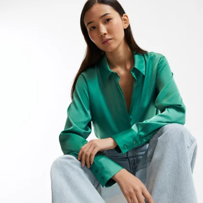 CHEMISE FLUIDE EN SATIN MANCHES LONGUES