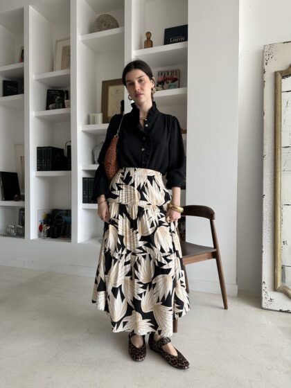 BLOUSE A COL VOLANTE