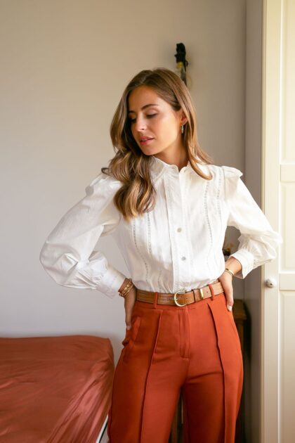 CHEMISE A DETAIL EN DENTELLE