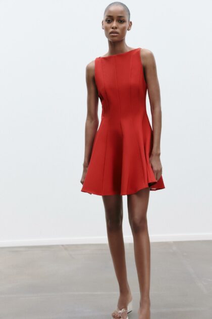 ROBE COURTE ÉVASÉE