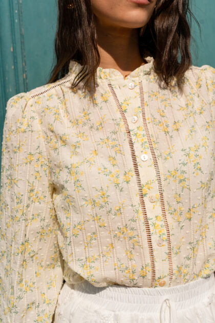 CHEMISE IMPRIMEE EN BRODERIE